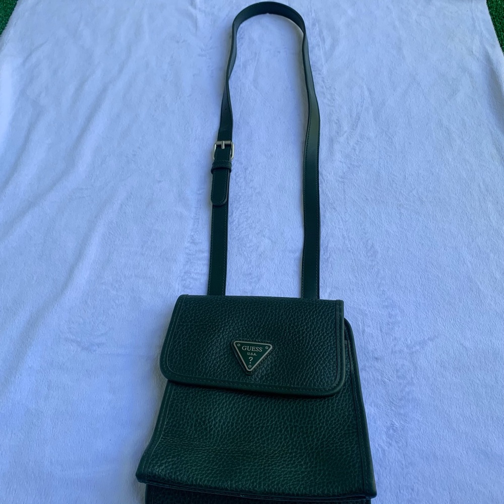 Vintage Guess green pebble leather crossbody bag. - Picture 6 of 8